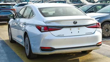 Lexus ES300h Hybrid 2023 White Color
