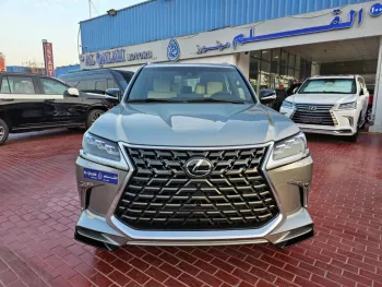 Lexus LX 570 5.7L V8 VIP A/T GRAY COLOR 2021