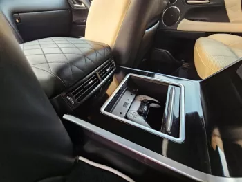 Lexus LX 570 5.7L V8 VIP A/T GRAY COLOR 2021