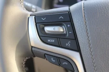 TOYOTA PRADO 2.7L VX 2023 4WD 5 DOORS