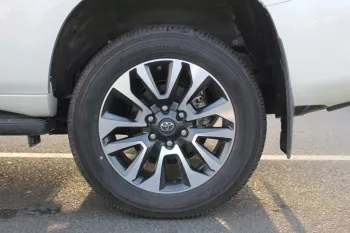 TOYOTA PRADO 2.7L VX 2023 4WD 5 DOORS