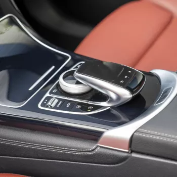 2019 Mercedes GLC 250 V4 2.0L 208P