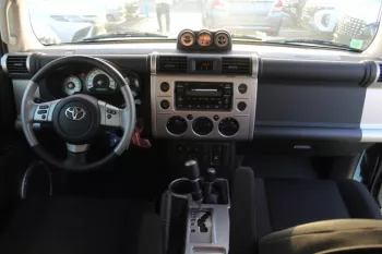 TOYOTA FJ CRUISER 4.0L MODEL 2023