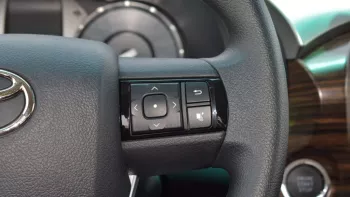 TOYOTA HILUX SR.5 2.7L PETROL 2023 WHITE 4WD