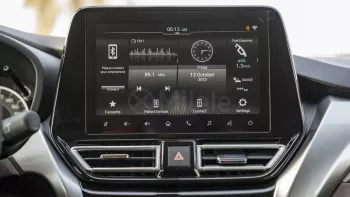 2024 SUZUKI FRONX GLX 1.5P AT – WHITE