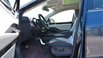 Volkswagen ID.6 CROZZ PRO 2022 electric car
