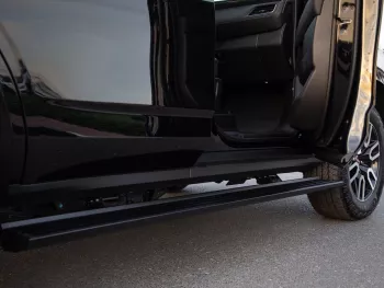 GMC Yukon AT4 4WD 2023 Model Year Black Color
