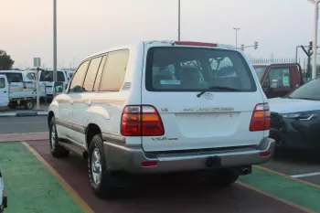 Toyota Land Cruiser 4.7L PETROL 2000 MODEL YEAR WHITE 
