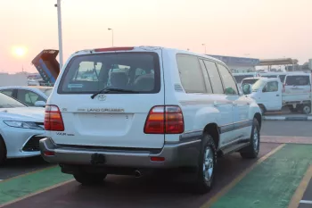Toyota Land Cruiser 4.7L PETROL 2000 MODEL YEAR WHITE 