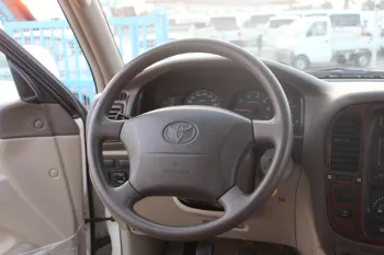 Toyota Land Cruiser 4.7L PETROL 2000 MODEL YEAR WHITE 