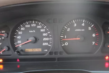 Toyota Land Cruiser 4.7L PETROL 2000 MODEL YEAR WHITE 