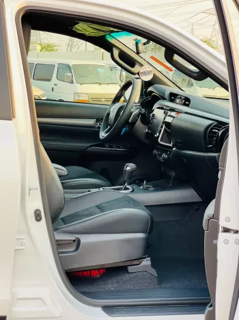 Toyota Hilux GR Sport 4.0L 2024 Model Year White Color