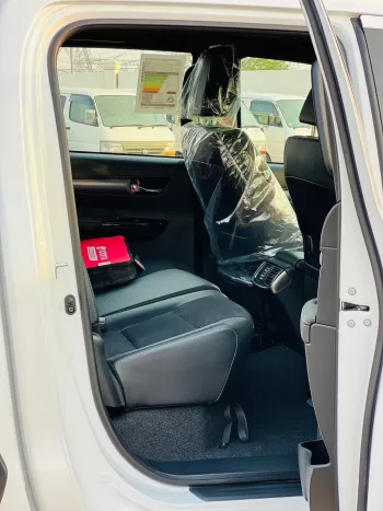 Toyota Hilux GR Sport 4.0L 2024 Model Year White Color