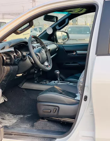 Toyota Hilux GR Sport 4.0L 2024 Model Year White Color