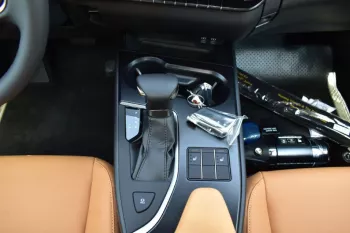 LEXUS UX200 PREMIER 2.0L 2023 MODEL YEAR