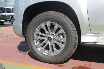 Mitsubishi Pajero Sport 2.5L AWD 2023 Model Year Silver