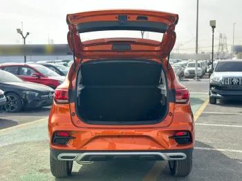 MG ZS STANDARD 2024 MODEL YEAR ORANGE COLOR