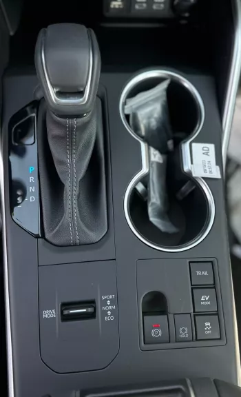 Toyota highlander GLE 2023 Model Year AWD 2.5L
