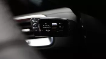 Hongqi E-HS9 6 2024 Model Year White Color