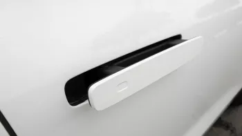 Hongqi E-HS9 6 2024 Model Year White Color