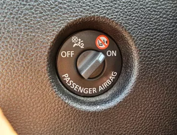  RENAULT DUSTER MID OPTION 2.0L V4 GOLDEN 2020 MODEL YEAR