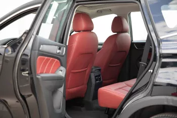 MG RX5 2.0 AWD Luxury 2023 Model Year Black inside Black & Red