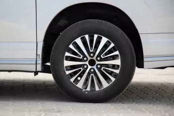 2023 Toyota Granvia 3.5 7ST Low - Silver inside Black