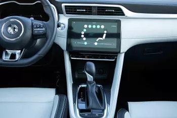2023 MG ZS 1.3 TROPHY - White inside Beige
