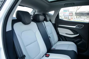 2023 MG ZS 1.3 TROPHY - White inside Beige
