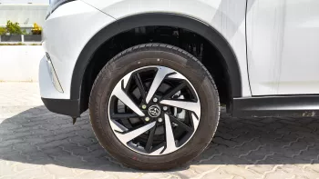 2023 Toyota Rush 1.5 G - White inside Black