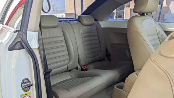 Volkswagen Beetle S 2L 4cyl Petrol 2015 Model Year