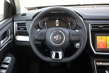 2023 MG RX8 4x4 2.0 STANDARD - Silver inside Black