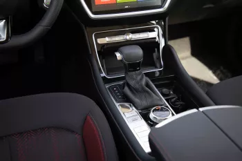 2023 MG RX8 4x4 2.0 STANDARD - Silver inside Black