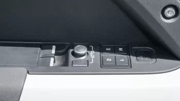 2023 LAND ROVER DEFENDER 90 SE 2.0L V4 BLACK COLOR