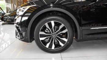 2023 VOLKSWAGEN TIGUAN R380 TSI 4MOTION 2.0L V4 BLACK COLOR EXPORT PRICE