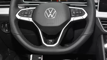 2023 VOLKSWAGEN TIGUAN R380 TSI 4MOTION 2.0L V4 BLACK COLOR EXPORT PRICE