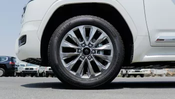Toyota Land Cruiser 2025 LC300 Petrol White Color
