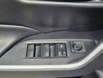 TOYOTA RAV4 XLE FULL OPTION V4 2.5L AWD 2019 MODEL YEAR