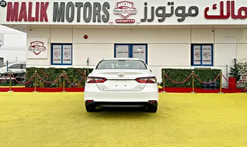 Toyota Camry 2021 Model Year GCC Specs White Color Exterior