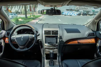 Lincoln MKX 3.7L Petrol 2011 Model Year Import From Japan