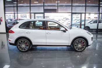 Porsche Cayenne Turbo s 4.8L Petrol 2015 Model Year