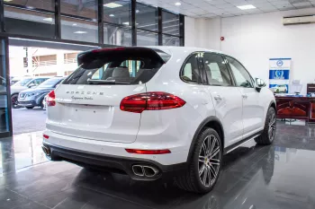 Porsche Cayenne Turbo s 4.8L Petrol 2015 Model Year