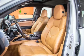 Porsche Cayenne Turbo s 4.8L Petrol 2015 Model Year