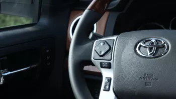 toyota tundra 2021 v8