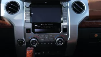 toyota tundra 2021 v8