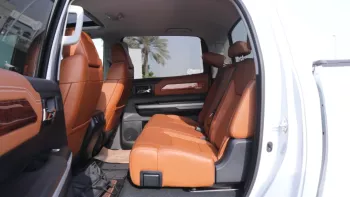toyota tundra 2021 v8