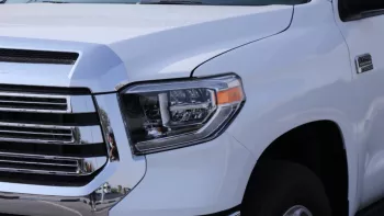 toyota tundra 2021 v8