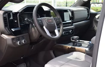 GMC SIERRA 5.3L PETROL V8 2024 MODEL YEAR