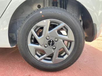 KIA PICONTO 1.2 PETROL 2024 MODEL YEAR WHITE COLOR