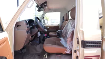 TOYOTA LAND CRUISER PICKUP SC 4.0L AUTOMATIC 2024 MODEL YEAR